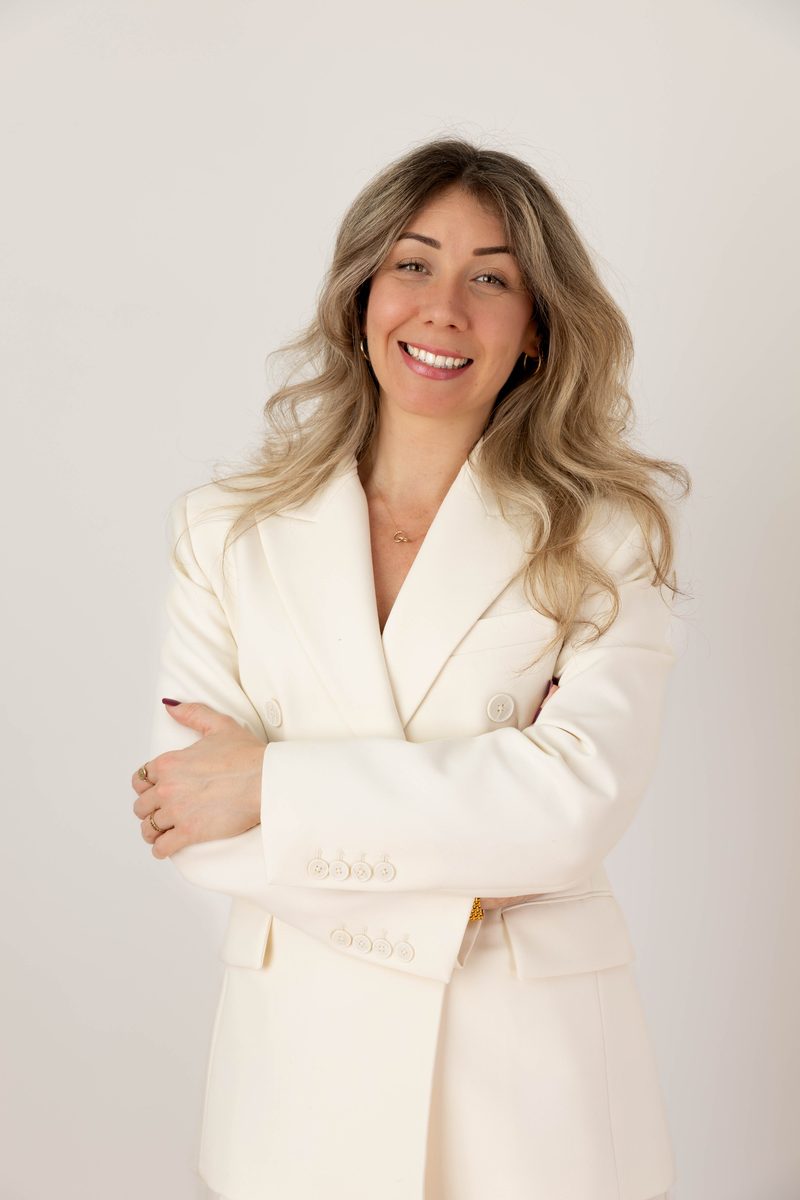 Bonnie van Tiel — LAMARE Professional